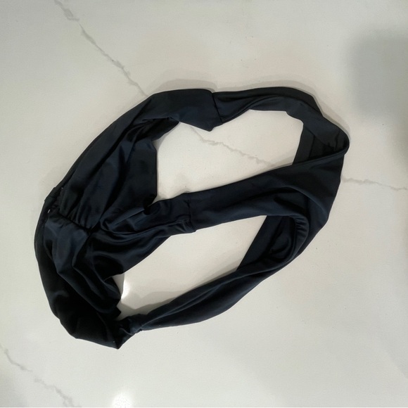 Roxy Black Cheeky Scrunch Butt Bottoms - Size XL - Picture 4 of 4